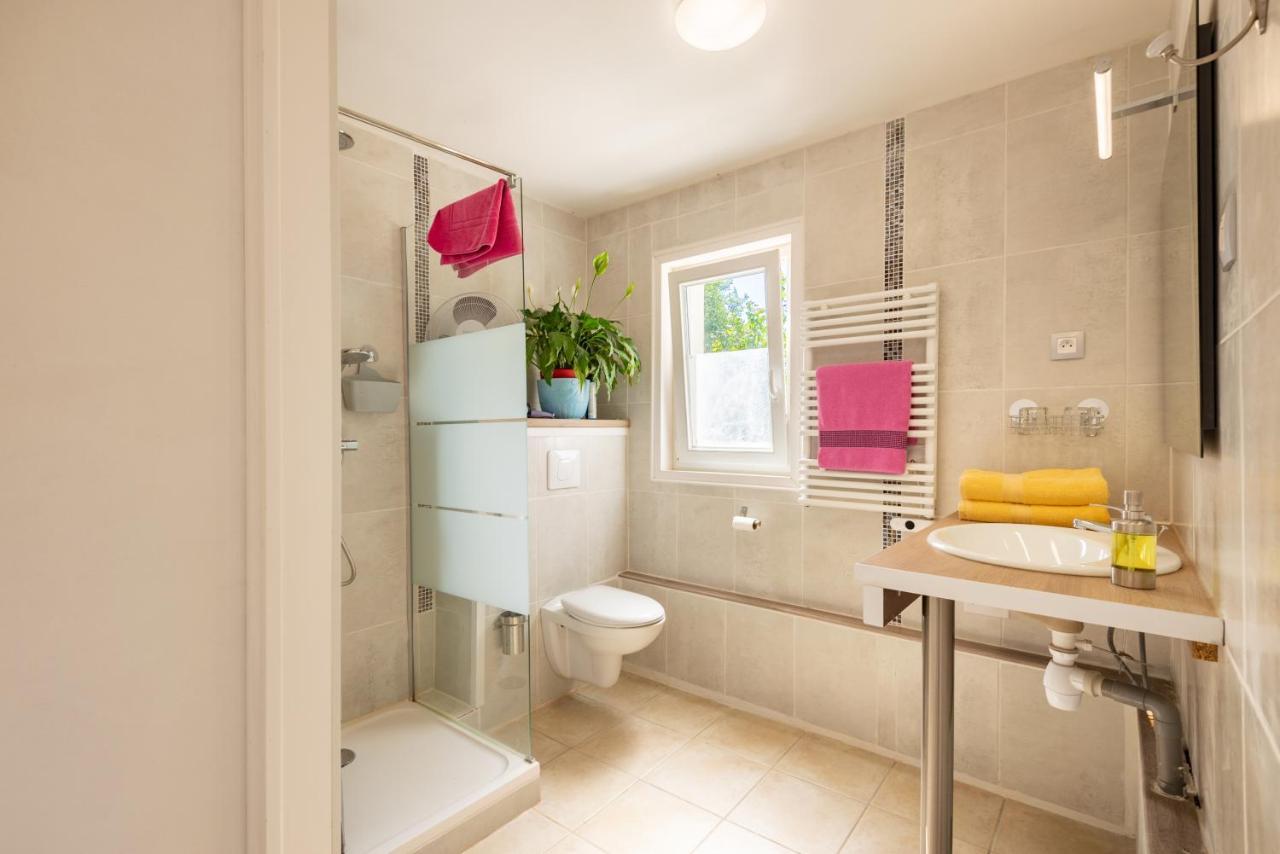 Bed and Breakfast La Chevrerie Vaire Екстер'єр фото